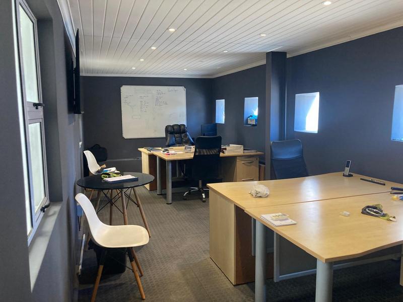 To Let Commercial Property for Rent in North End Eastern Cape